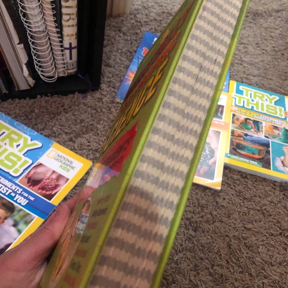 Science Experiment Book Set - Picture 5 of 17